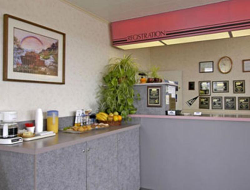 Redwood Inn Crescent City Exteriör bild